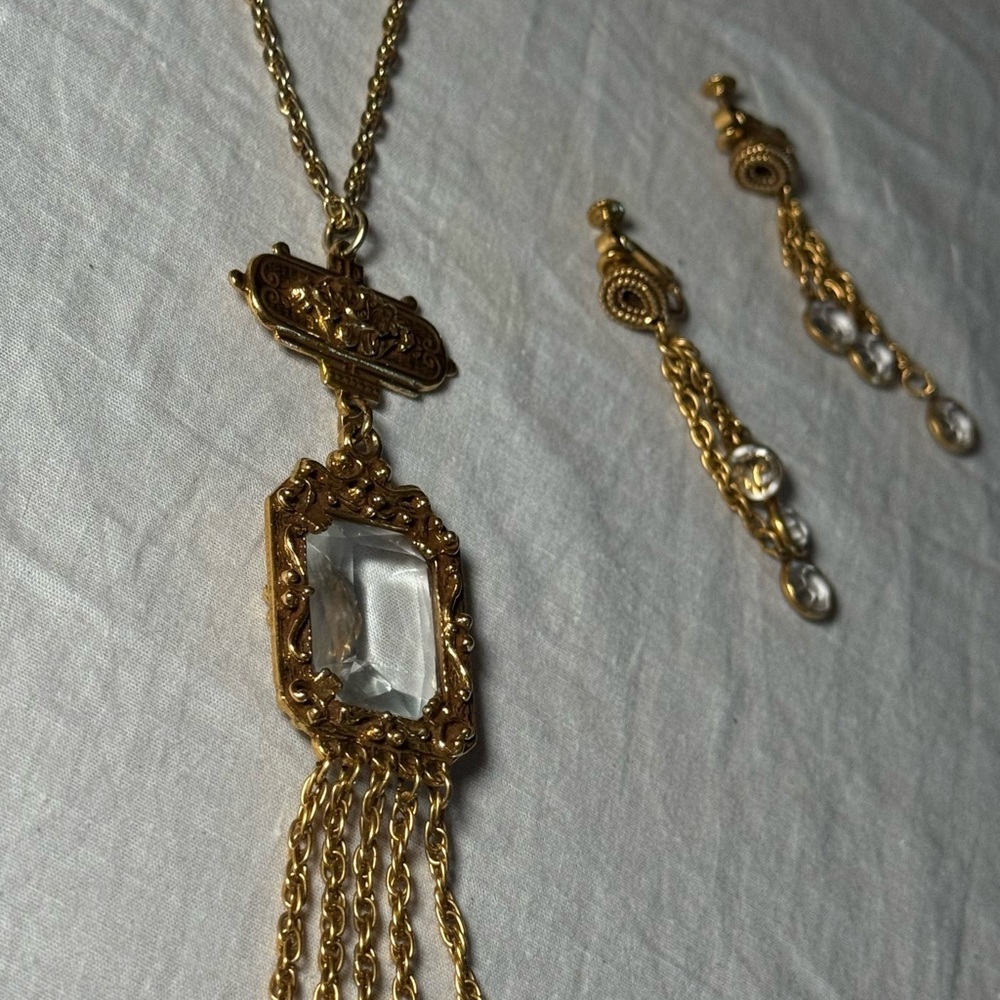 Vintage Goldette Glass Necklace & Earrings – Victorian Elegance - Picture 8 of 14